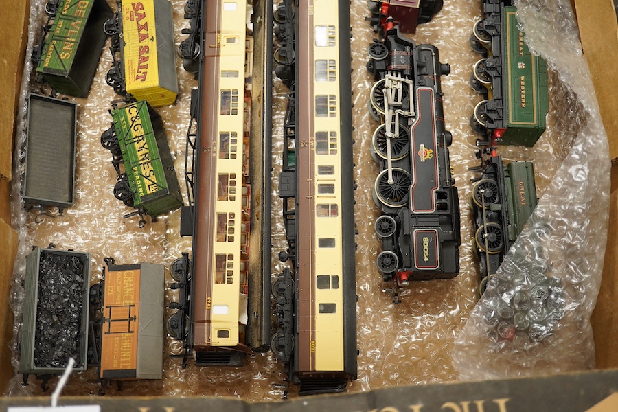 Twenty-two 00 gauge model railway items by Hornby Dublo, etc. including five locomotives; an LMS Duchess of Atholl, a BR Standard Class 4, 80054, a kit-built GWR Class 57xx, 8729, a GWR Castle Class, Bristol Castle, an S